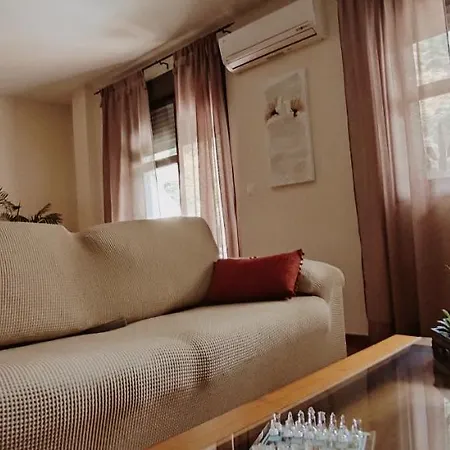 Yolanda Apartment *